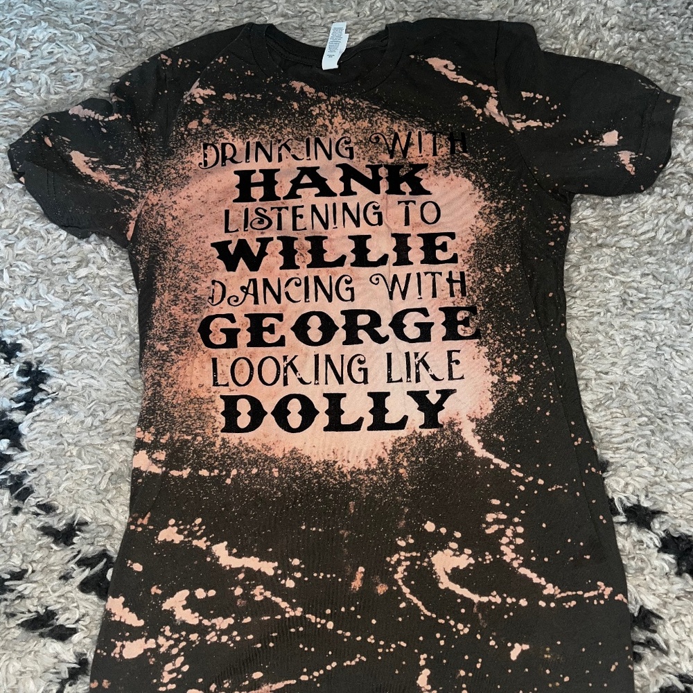 GRAPHIC TEE